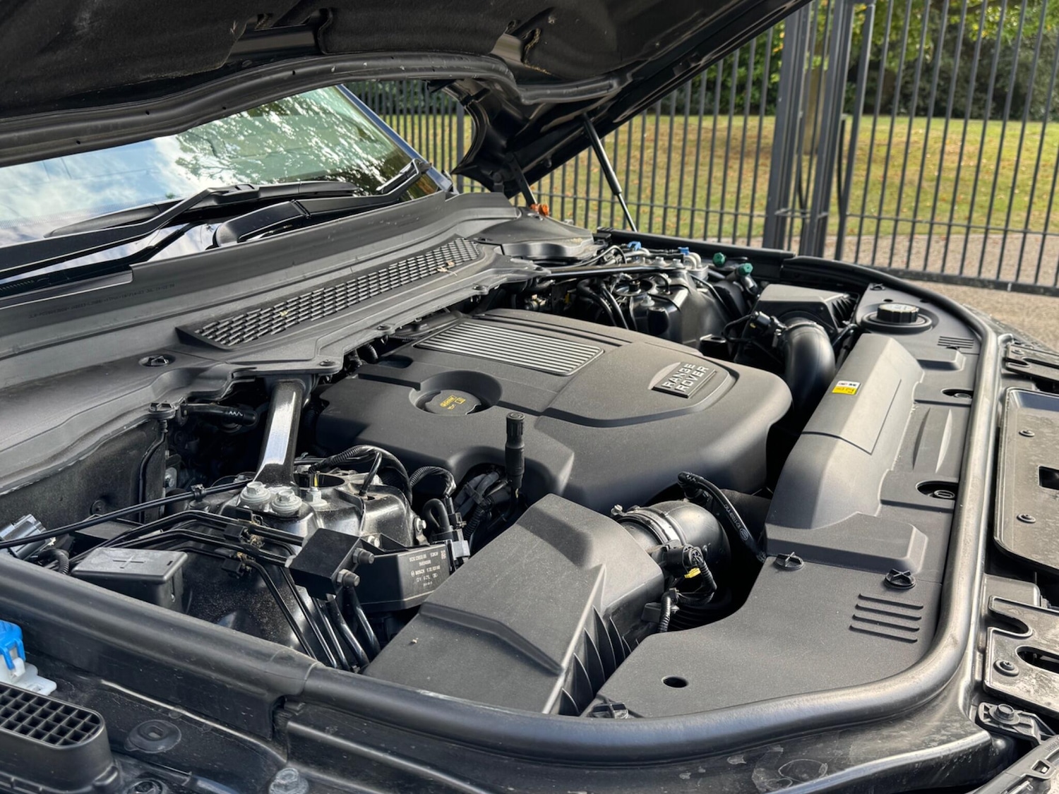 Used Land Rover Range Rover Sport 2014 for sale - 76214203: Photo 27