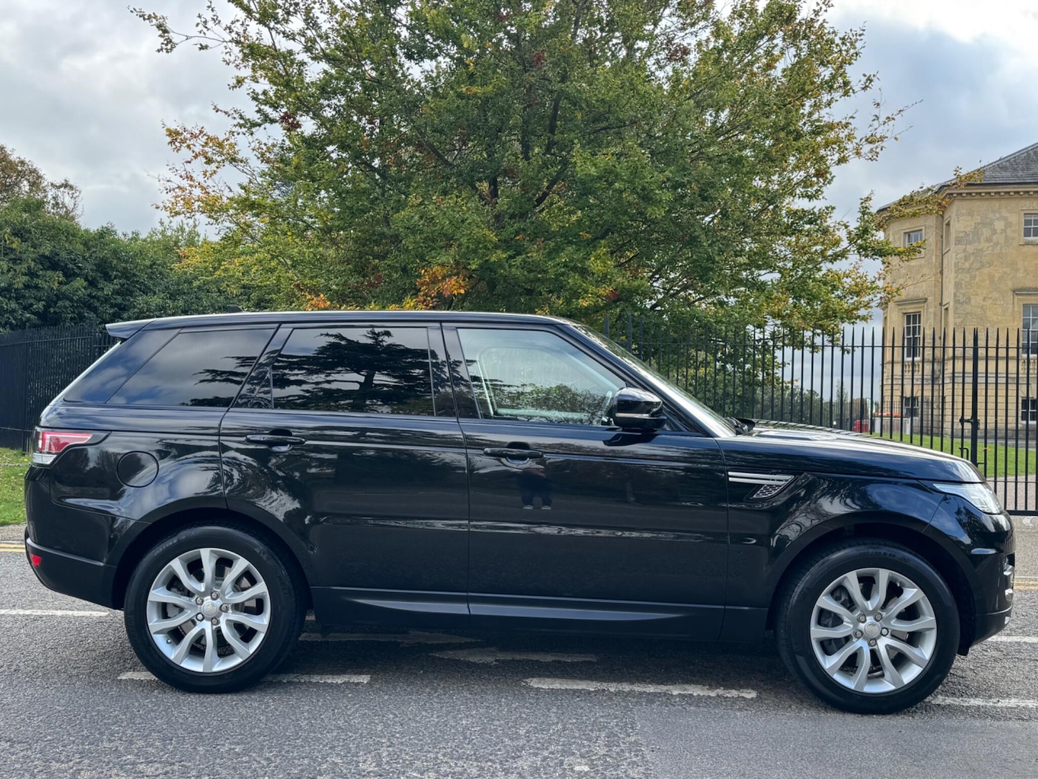 Used Land Rover Range Rover Sport 2014 for sale - 76214203: Photo 8