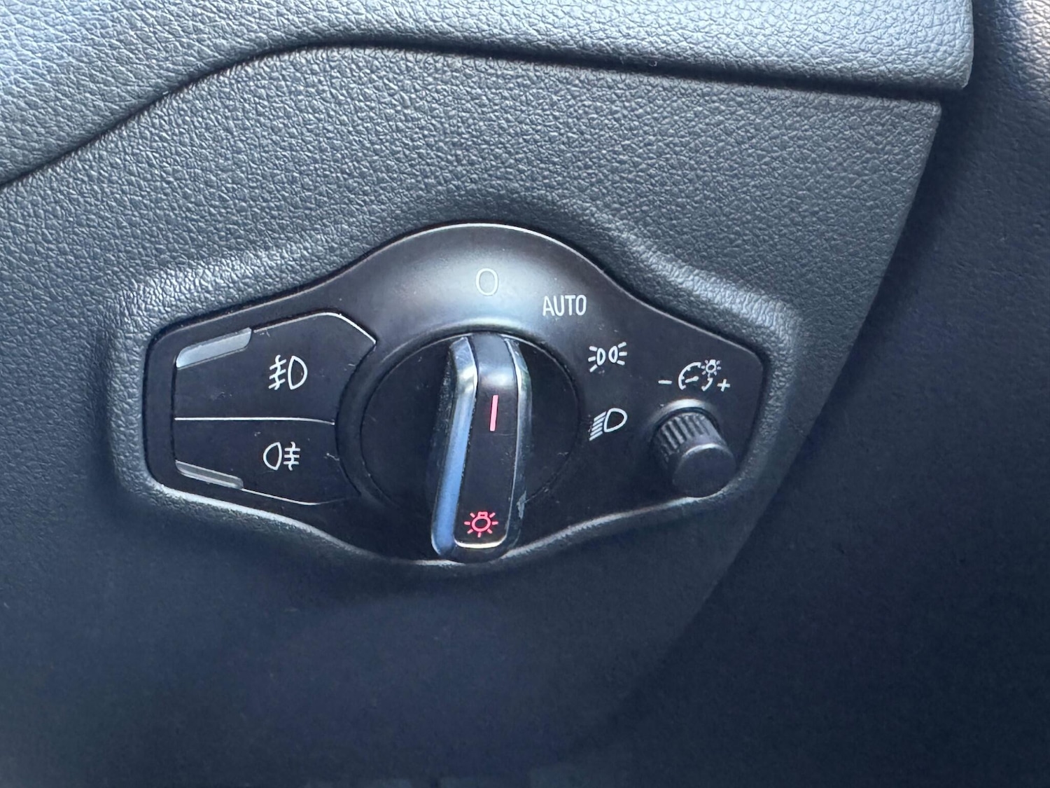 Used Audi Q5 2015 for sale - 76952661: Photo 33