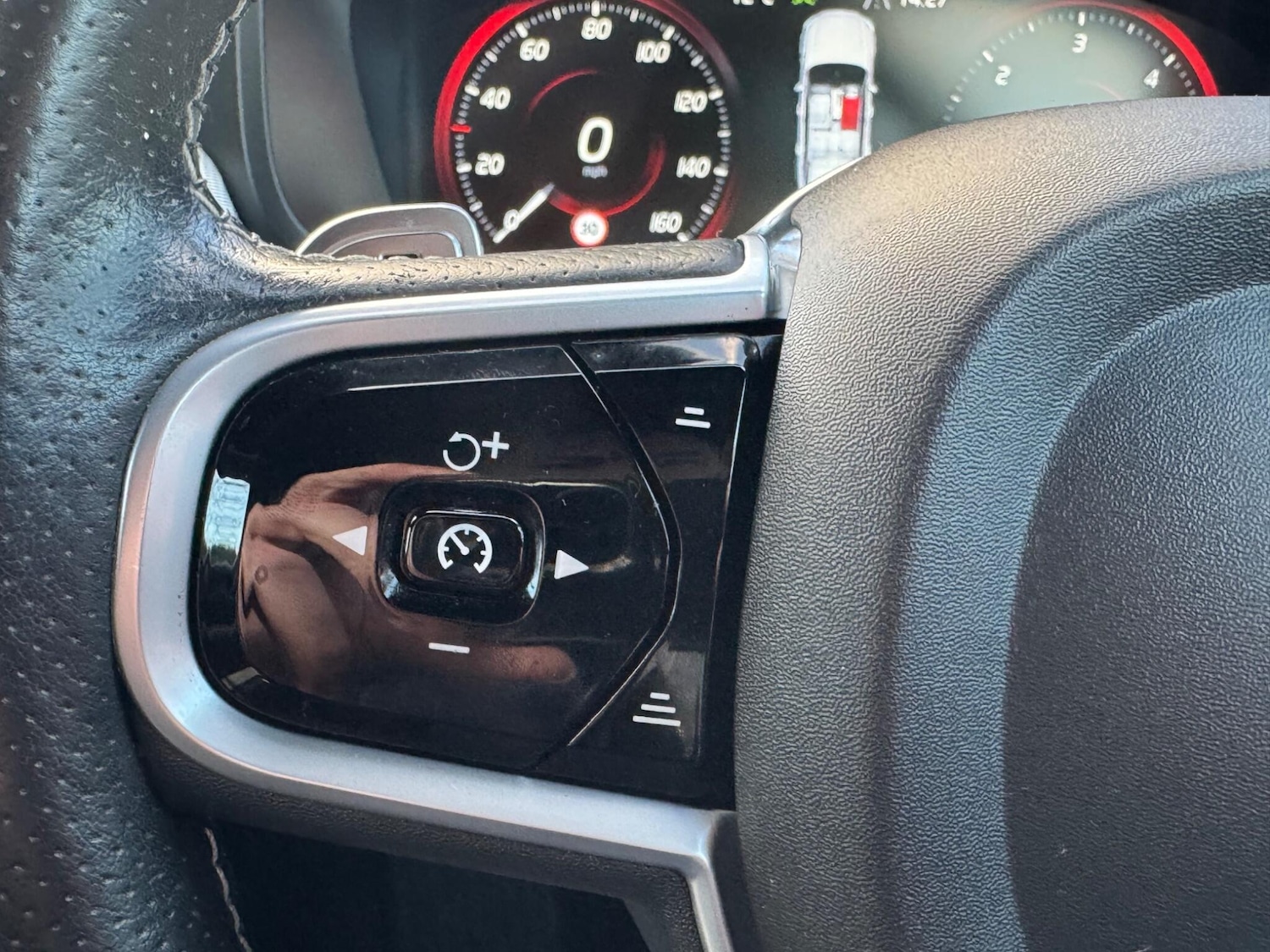 Used Volvo S90 2018 for sale - 76952539: Photo 31