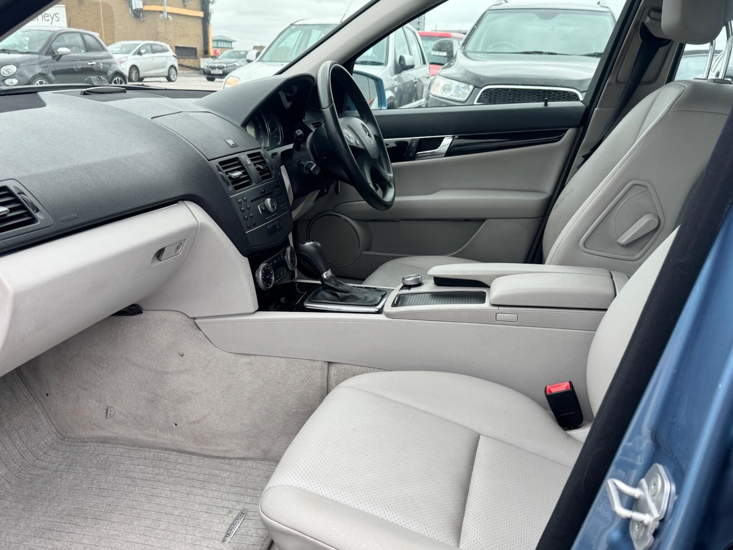 Used Mercedes-Benz C Class 2010 for sale - 77723075: Photo 13