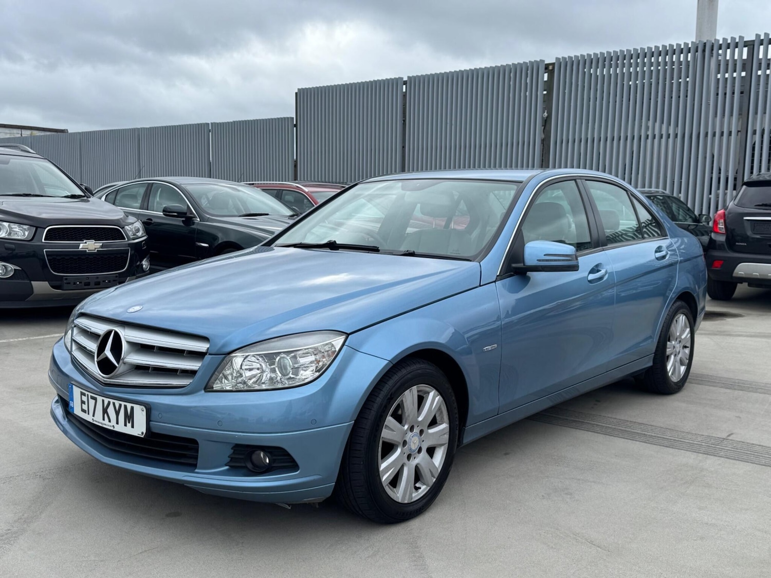 Used Mercedes-Benz C Class 2010 for sale - 77723075: Photo 3