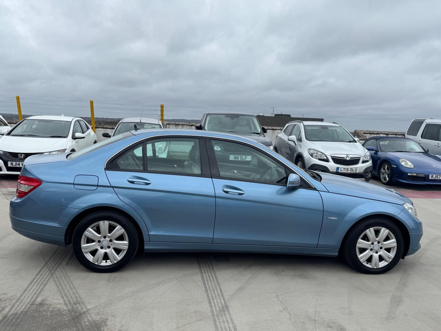 Used Mercedes-Benz C Class 2010 for sale - 77723075: Photo 8