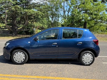 Used Dacia Sandero 2019 for sale - 79483983: Photo