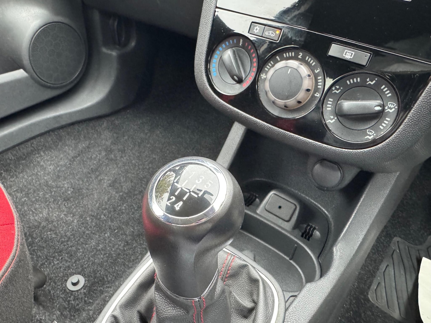 Used Vauxhall Corsa 2013 for sale - 76283125: Photo 20