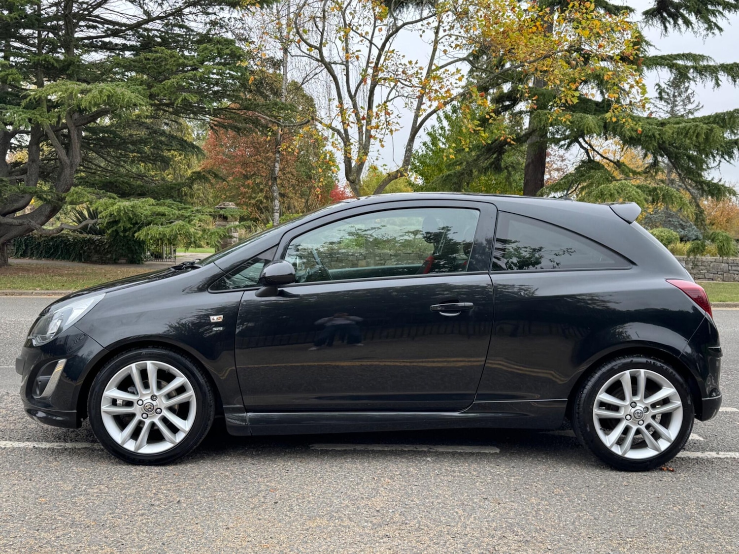 Used Vauxhall Corsa 2013 for sale - 76283125: Photo 4