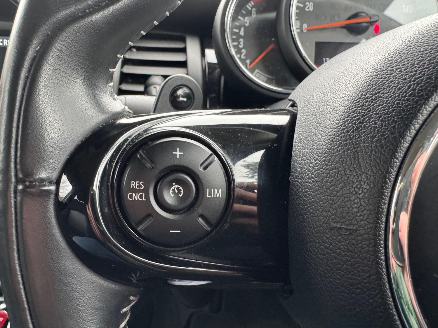 Used MINI Hatch 2018 for sale - 77574091: Photo 32