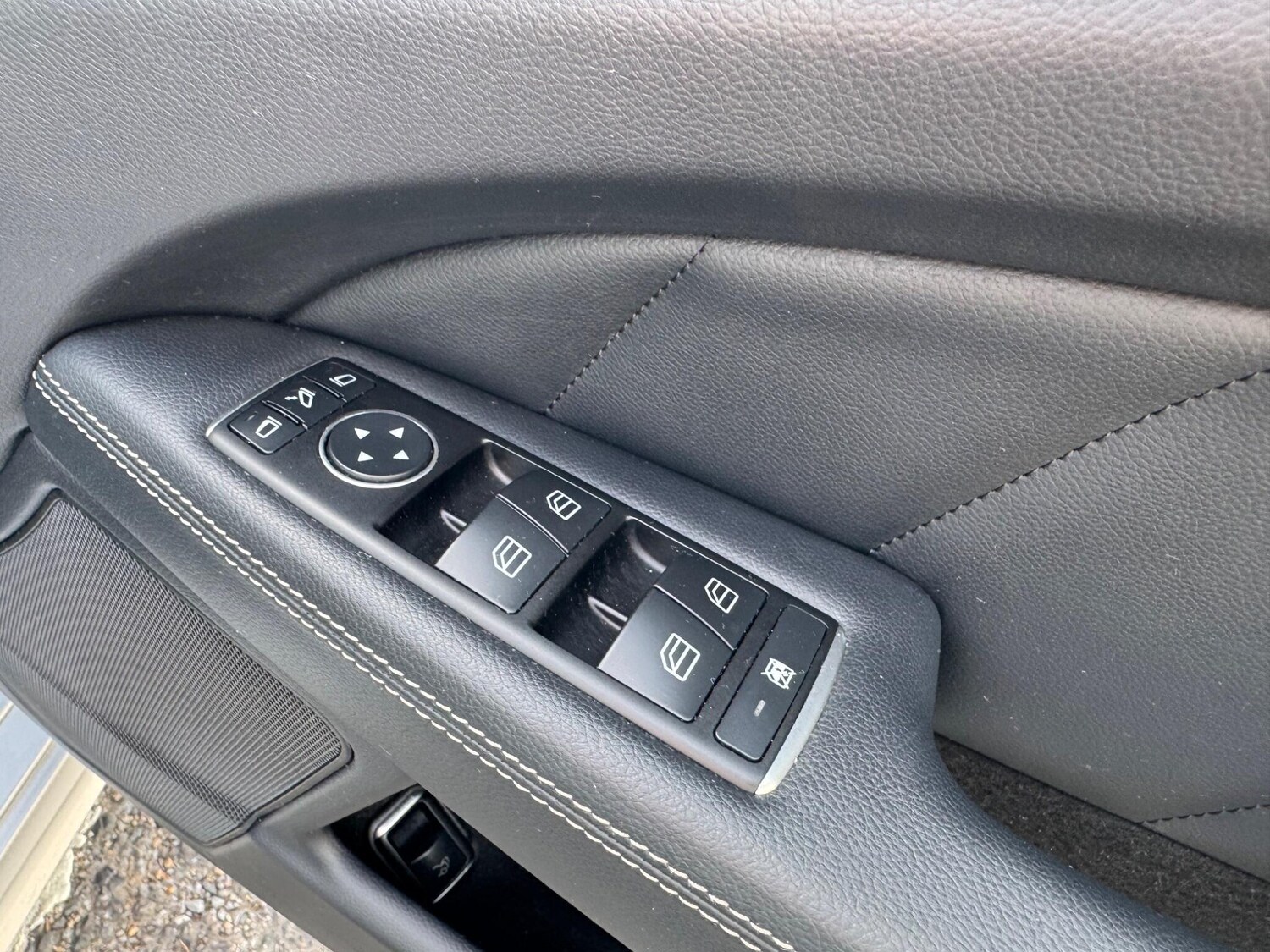 Used Mercedes-Benz CLS for sale - 78214859: Photo 36