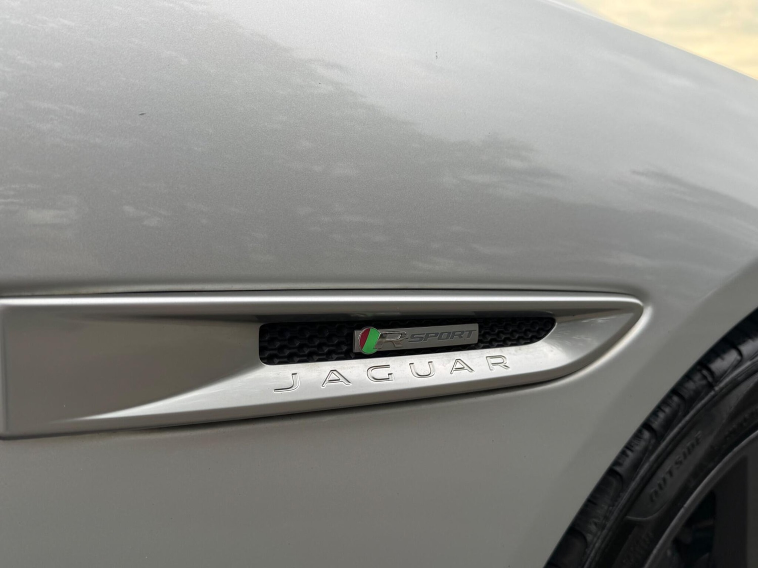 Used Jaguar XE 2016 for sale - 77909103: Photo 12