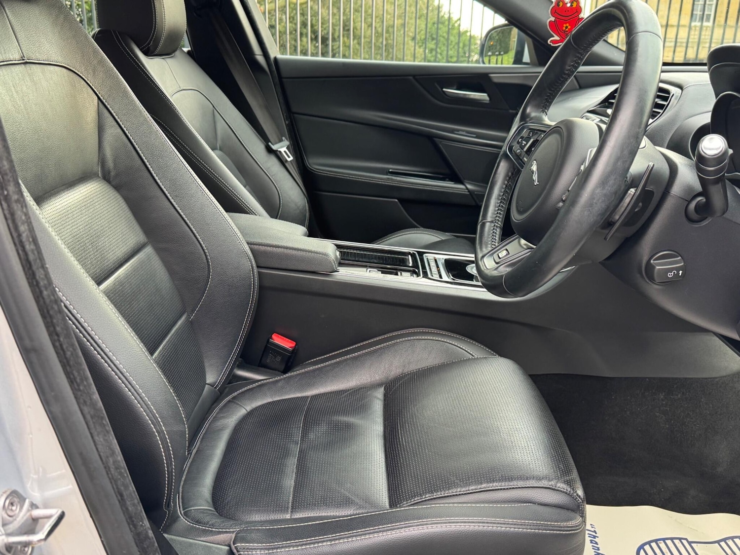 Used Jaguar XE 2016 for sale - 77909103: Photo 31