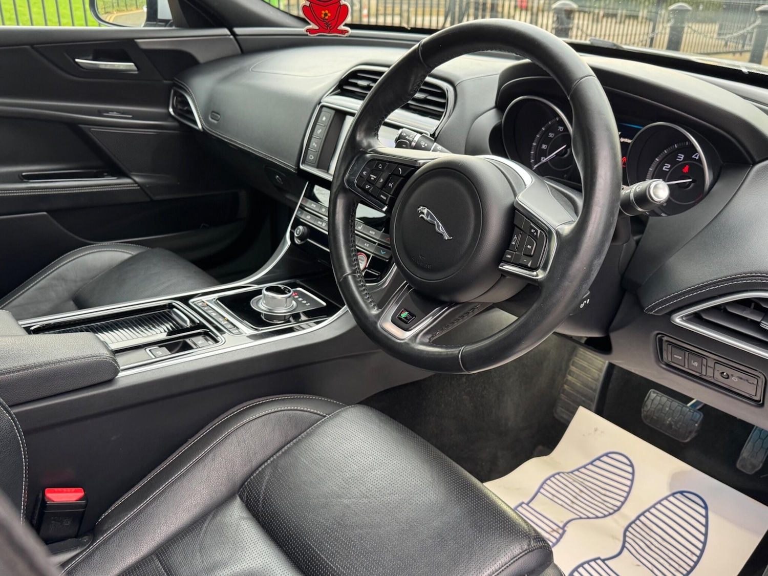 Used Jaguar XE 2016 for sale - 77909103: Photo 32