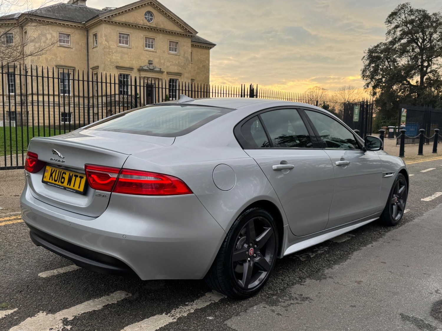 Used Jaguar XE 2016 for sale - 77909103: Photo 7