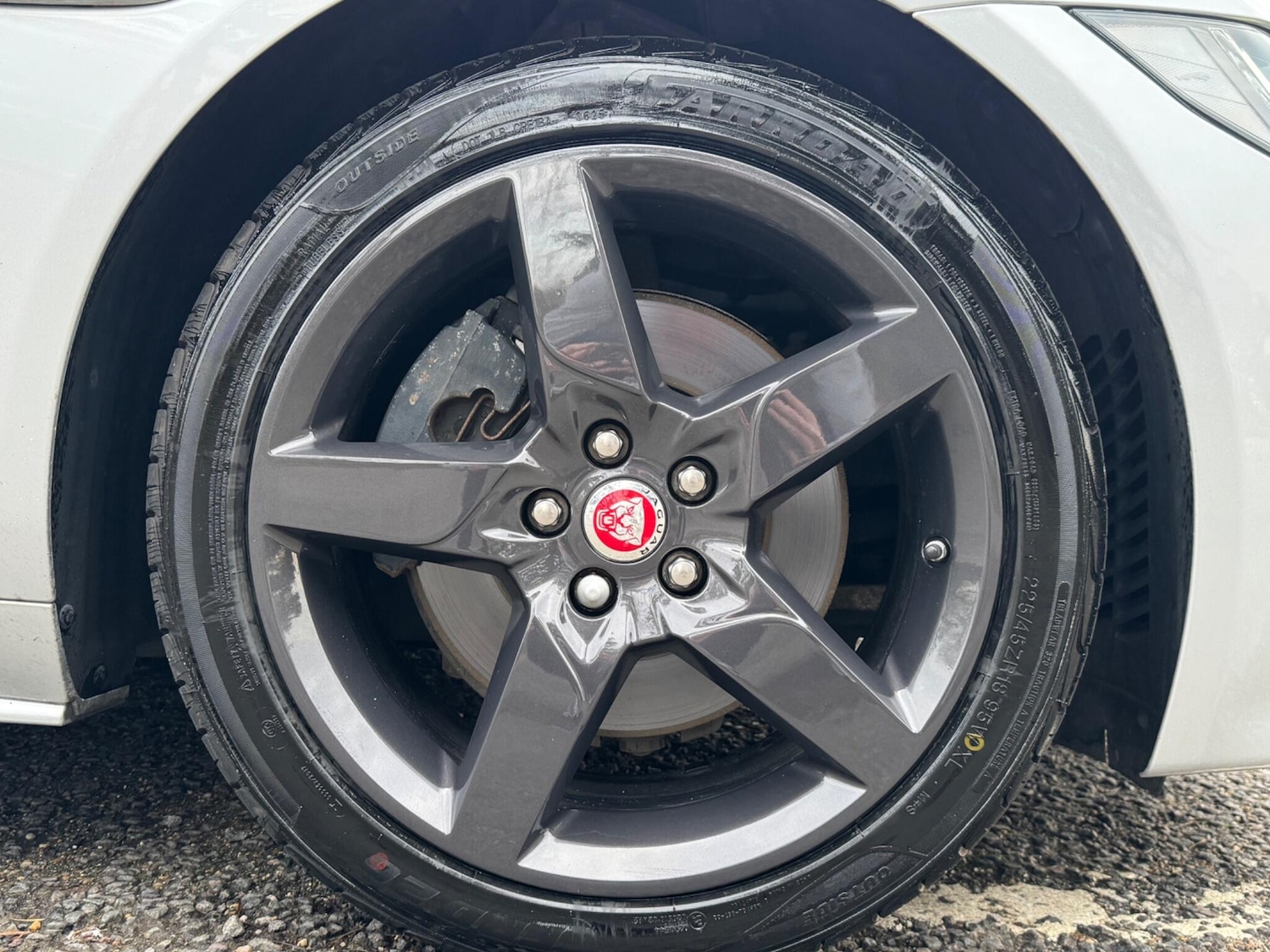 Used Jaguar XE 2016 for sale - 77909103: Photo 9