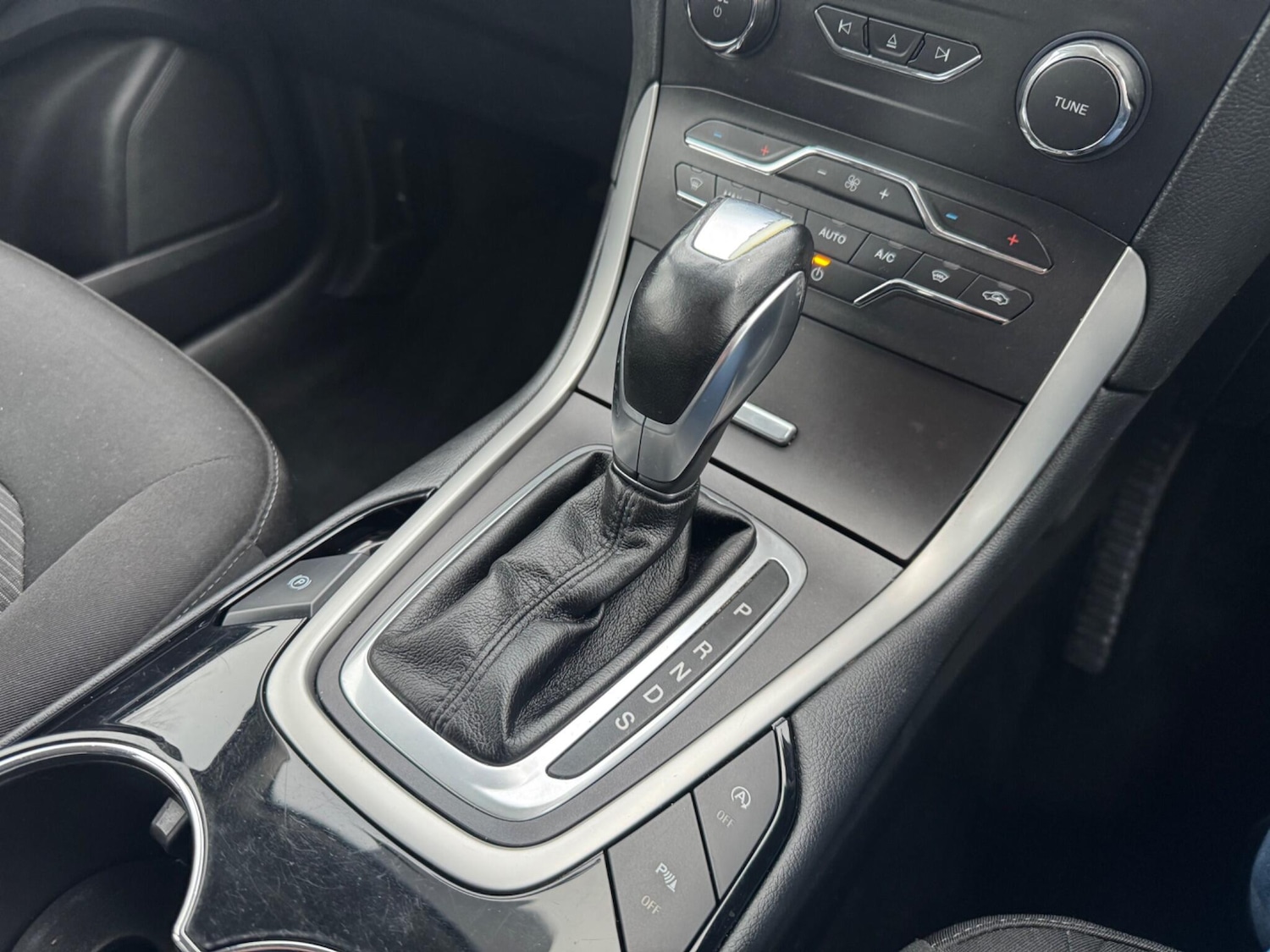 Used Ford Galaxy 2016 for sale - 76689167: Photo 36