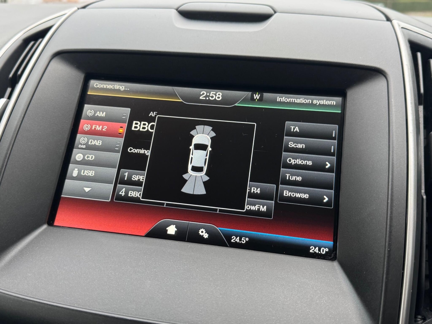 Used Ford Galaxy 2016 for sale - 76689167: Photo 37