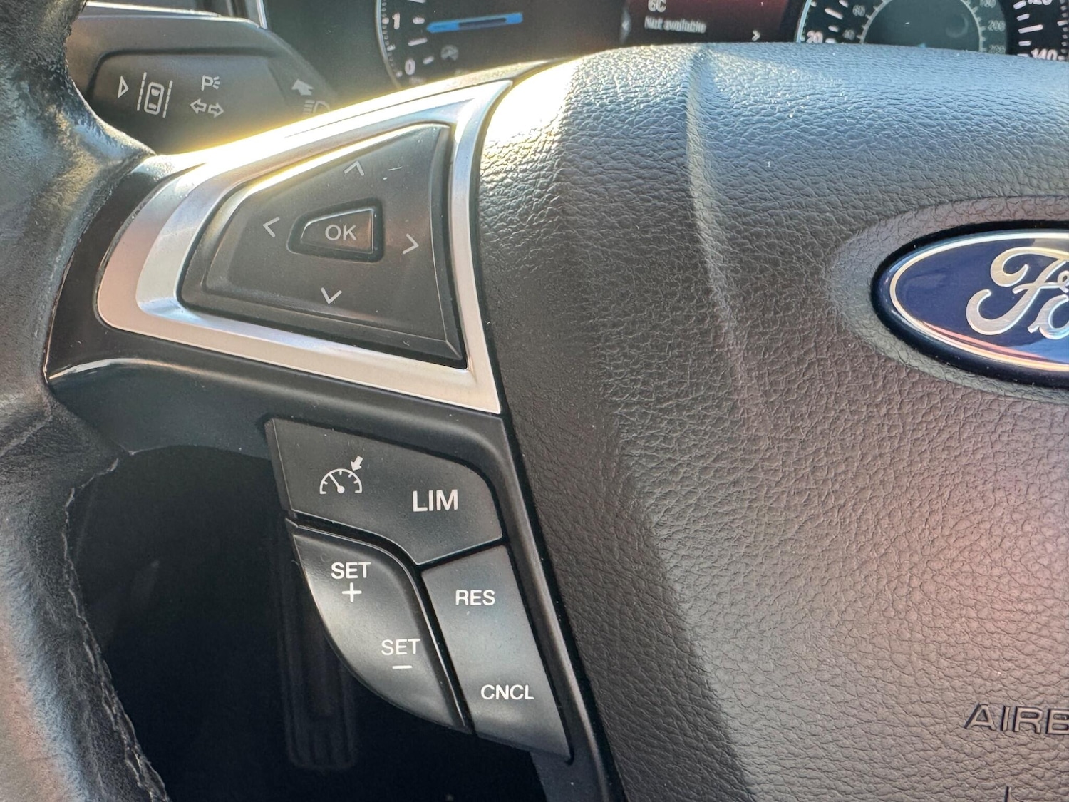 Used Ford Mondeo 2015 for sale - 77957172: Photo 25