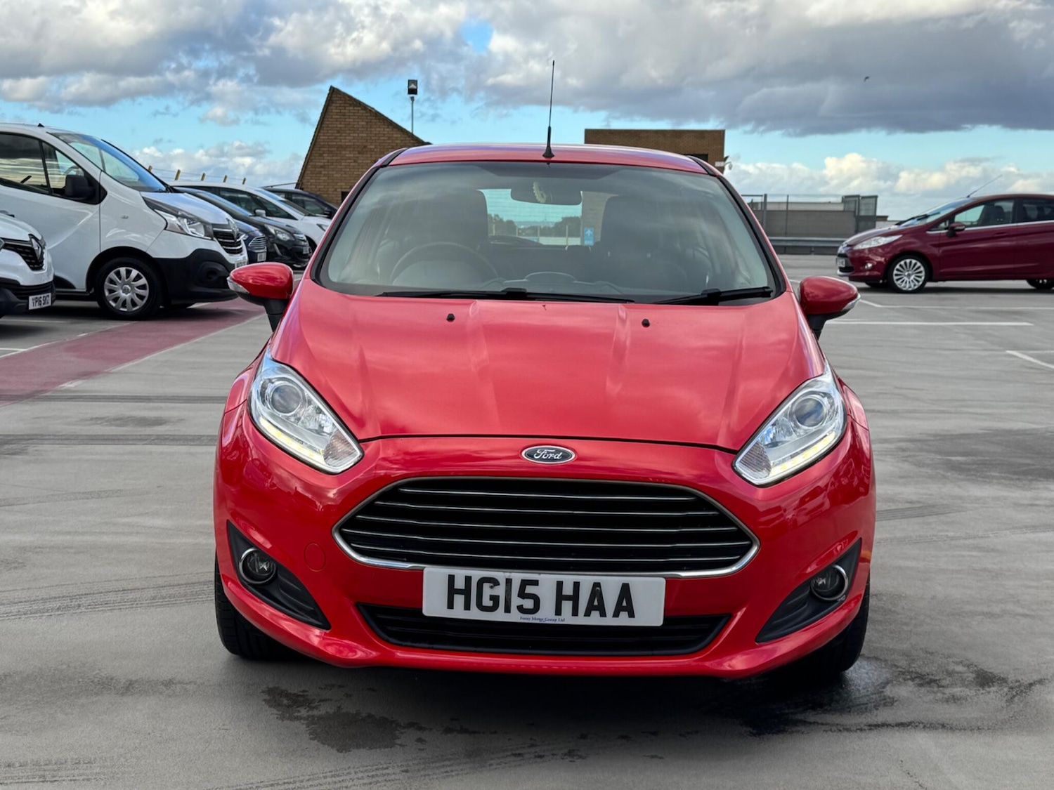 Used Ford Fiesta 2015 for sale - 76399075: Photo 2
