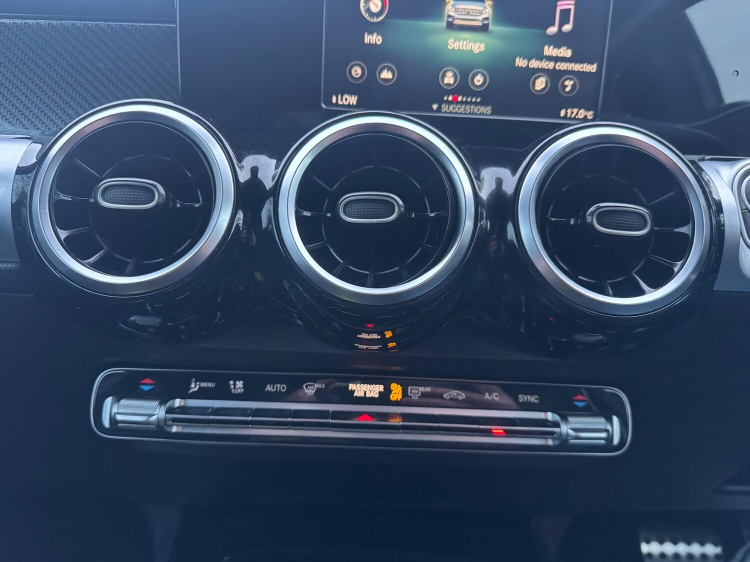 Used Mercedes-Benz GLB 2022 for sale - 77424600: Photo 34