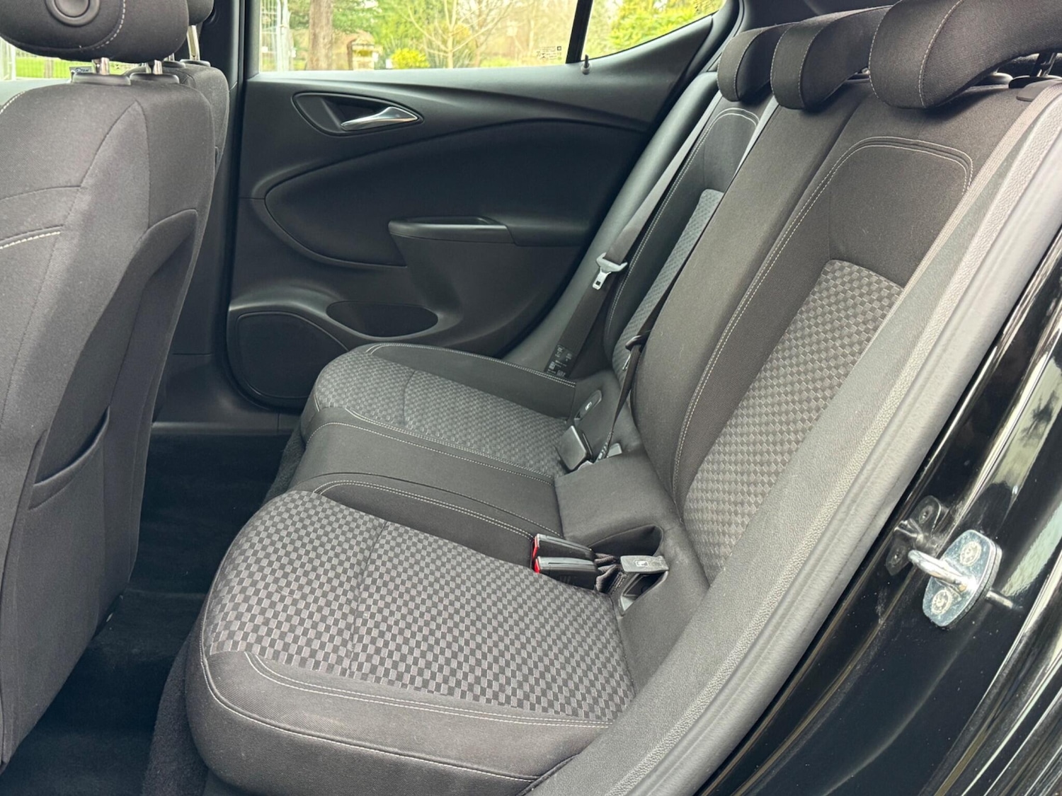 Used Vauxhall Astra 2017 for sale - 77029254: Photo 17