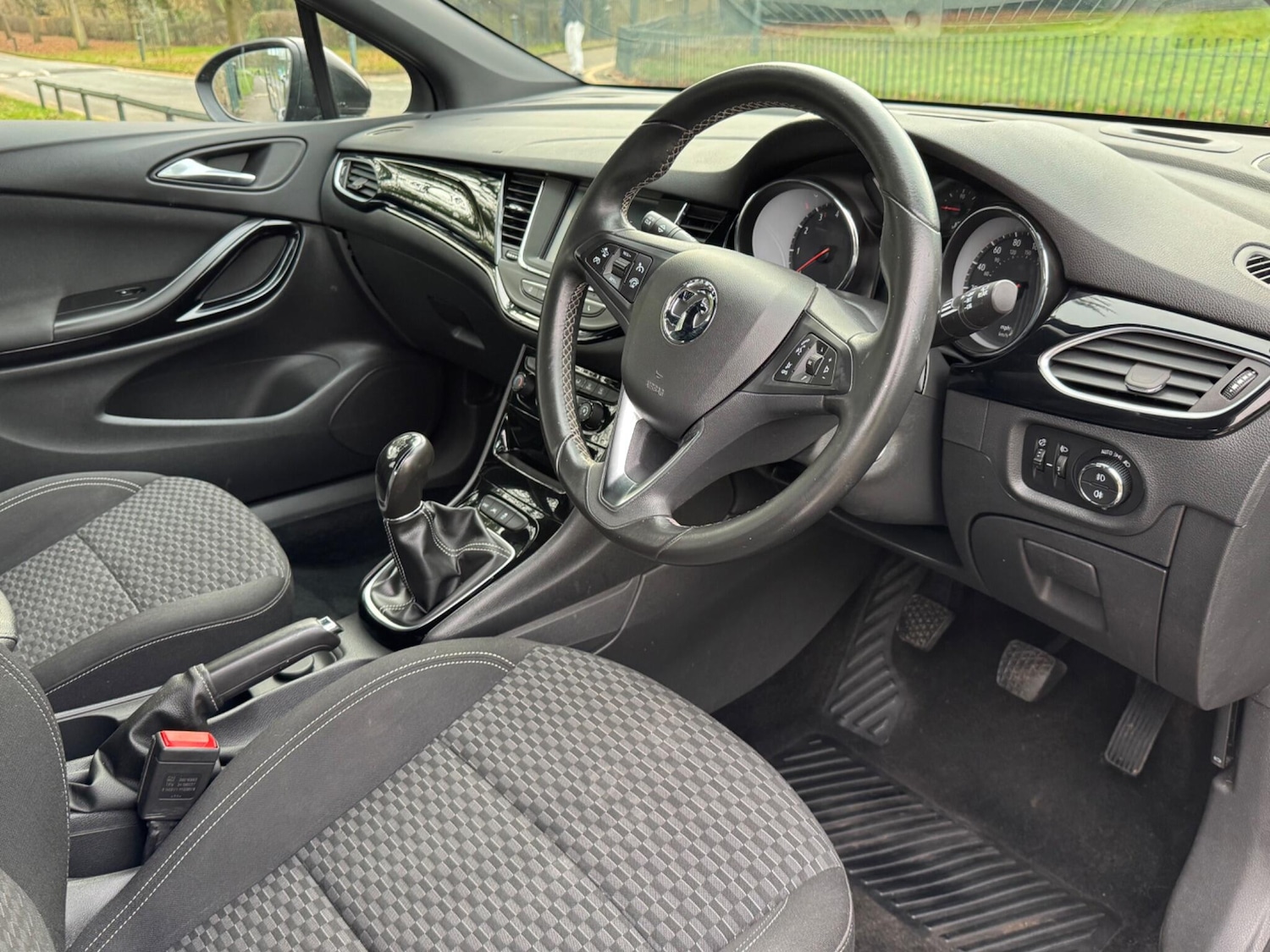 Used Vauxhall Astra 2017 for sale - 77029254: Photo 22