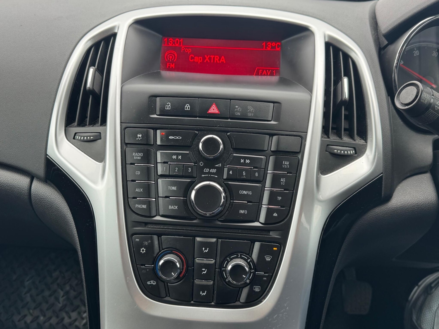 Used Vauxhall Astra 2012 for sale - 77695697: Photo 21