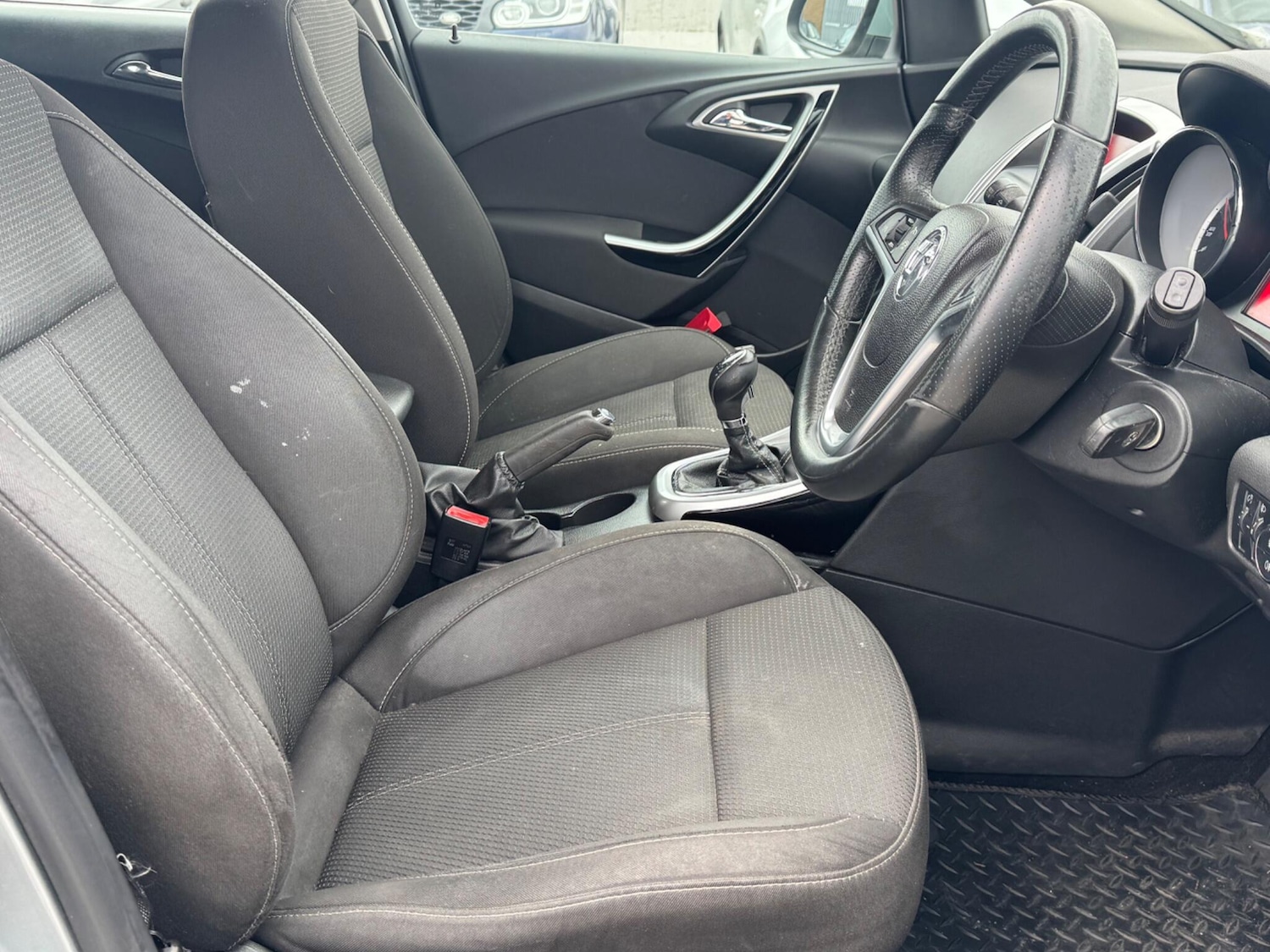 Used Vauxhall Astra 2012 for sale - 77695697: Photo 25