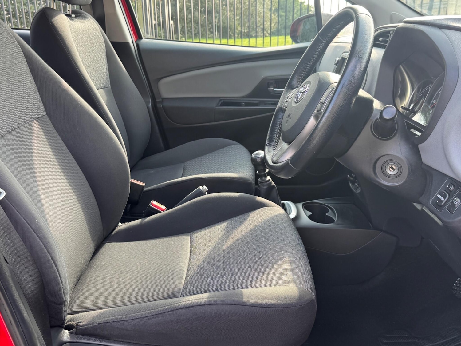 Used Toyota Yaris 2014 for sale - 77838787: Photo 22