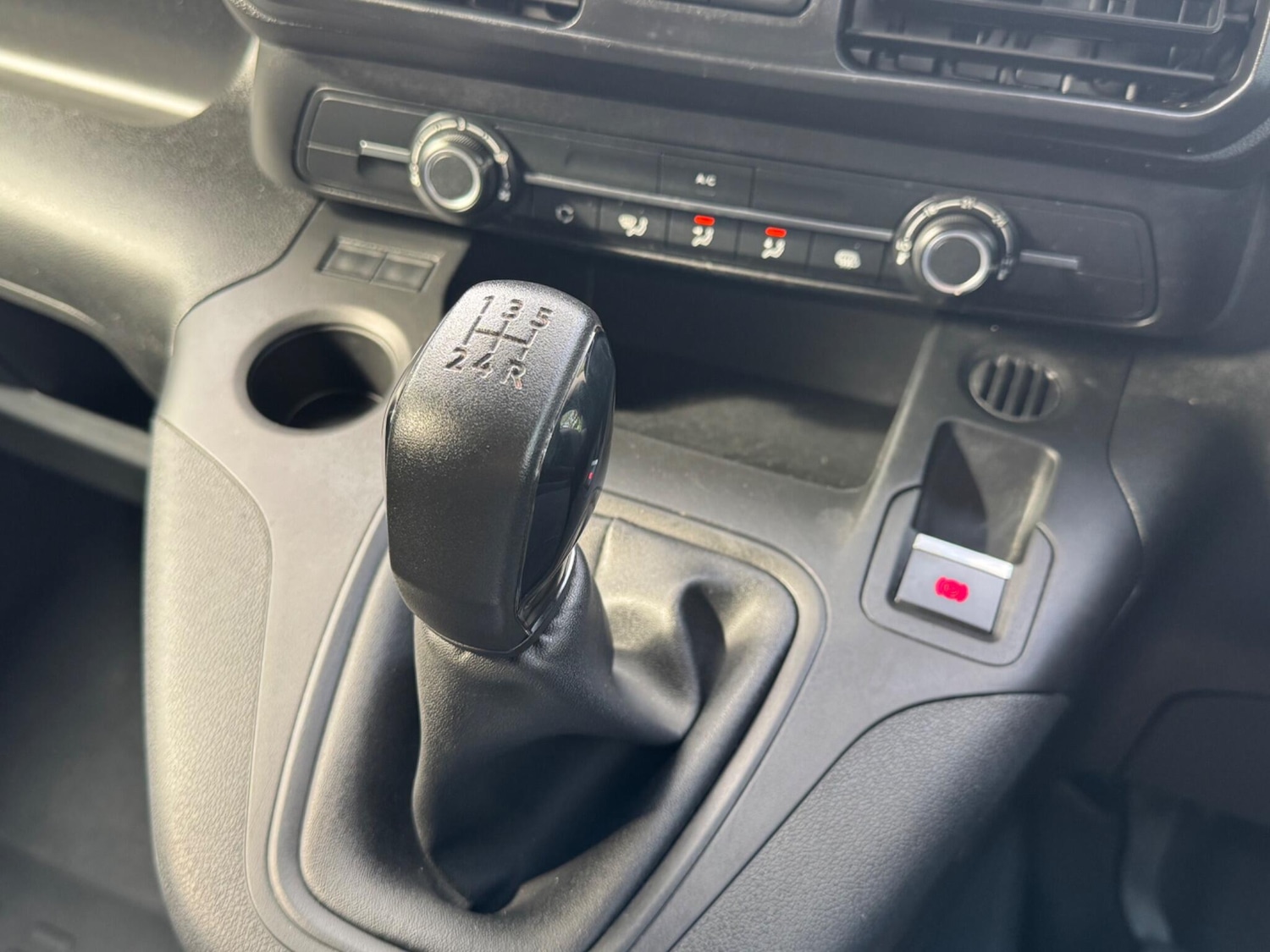 Used Peugeot Partner 2021 for sale - 76137396: Photo 26