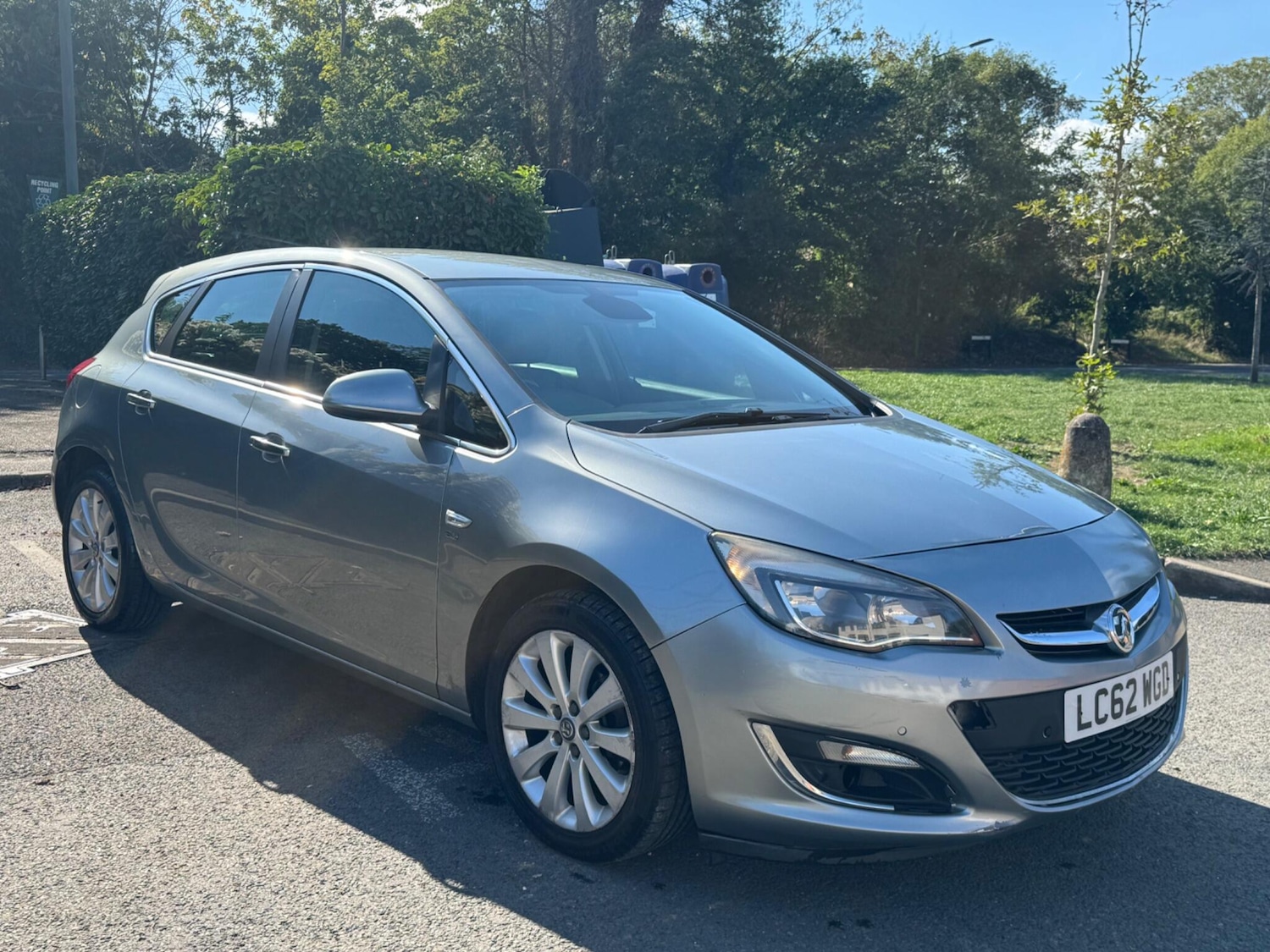 Used Vauxhall Astra 2012 for sale - 76151971: Photo 1