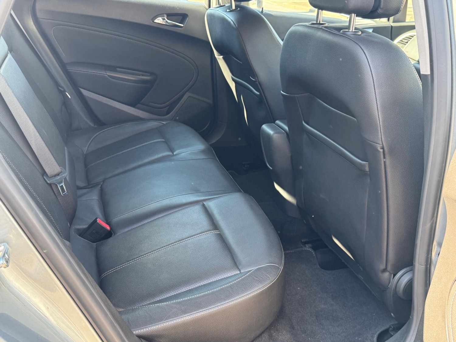 Used Vauxhall Astra 2012 for sale - 76151971: Photo 17