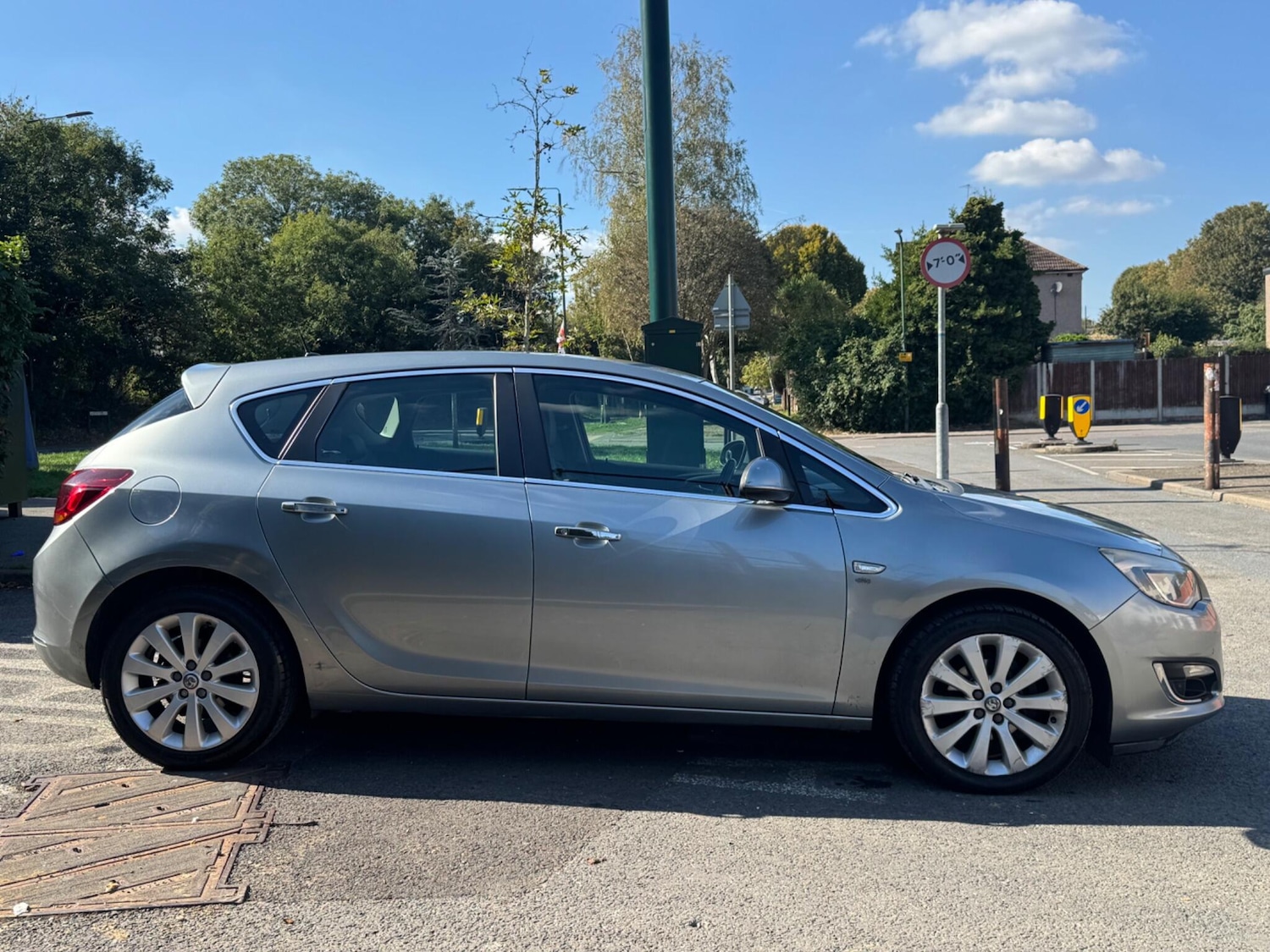 Used Vauxhall Astra 2012 for sale - 76151971: Photo 8