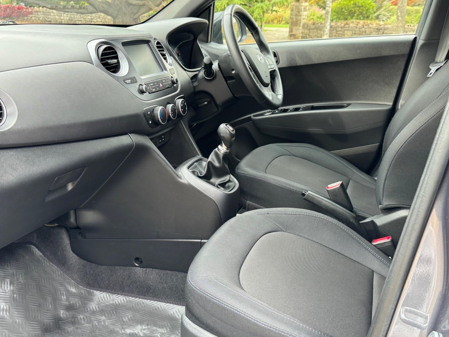 Used Hyundai i10 2018 for sale - 76953156: Photo 13