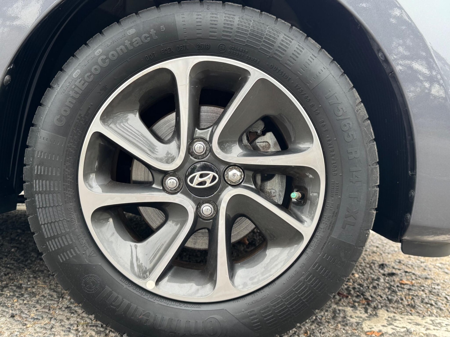 Used Hyundai i10 2018 for sale - 76953156: Photo 9