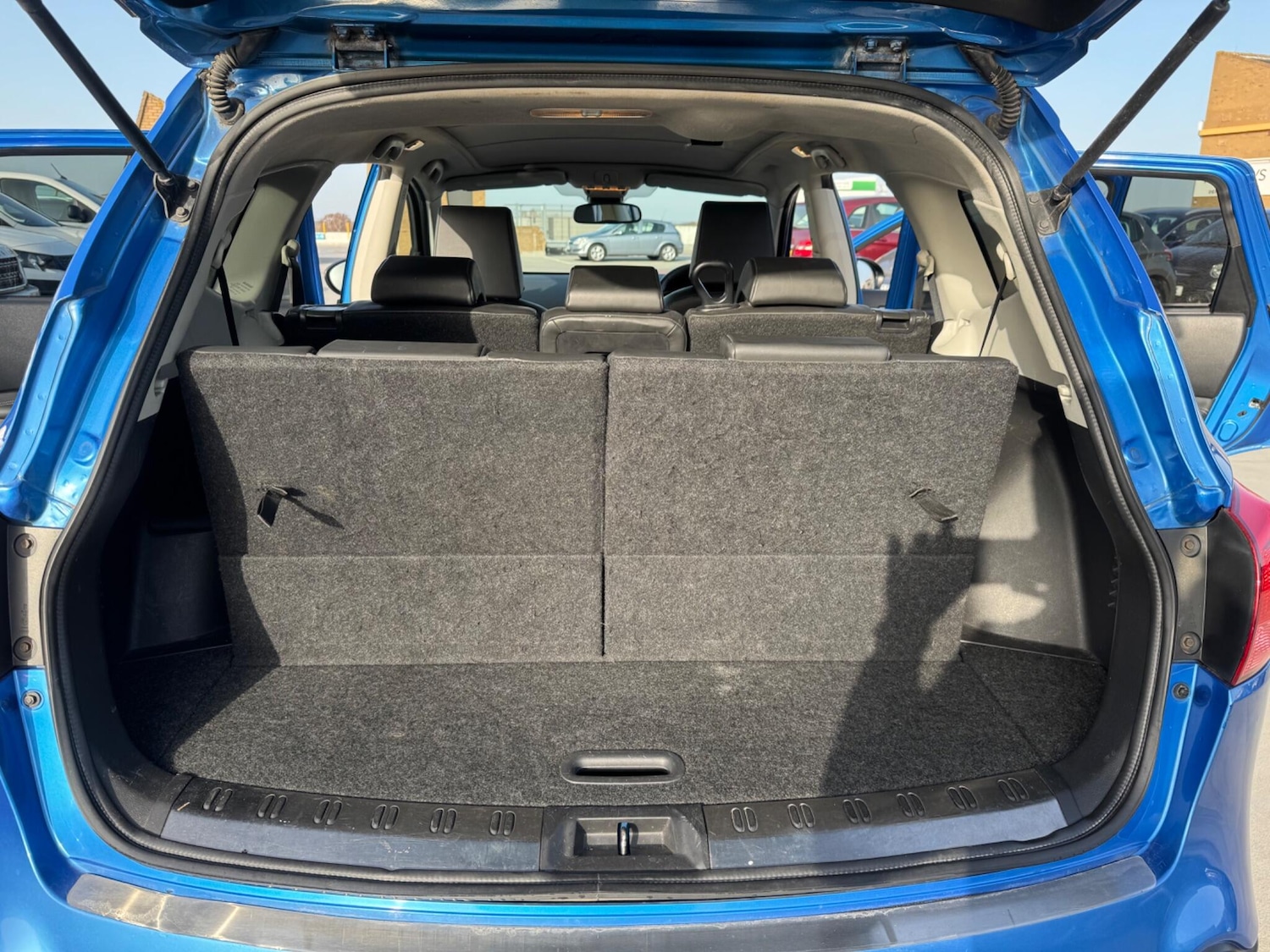 Used Nissan Qashqai+2 for sale - 77807631: Photo 15