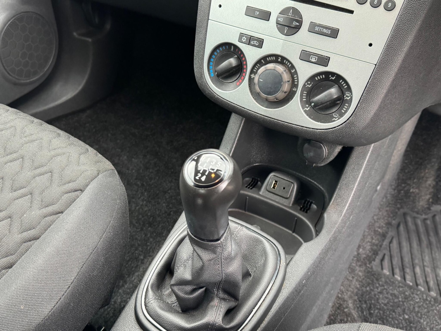 Used Vauxhall Corsa 2013 for sale - 76952788: Photo 22