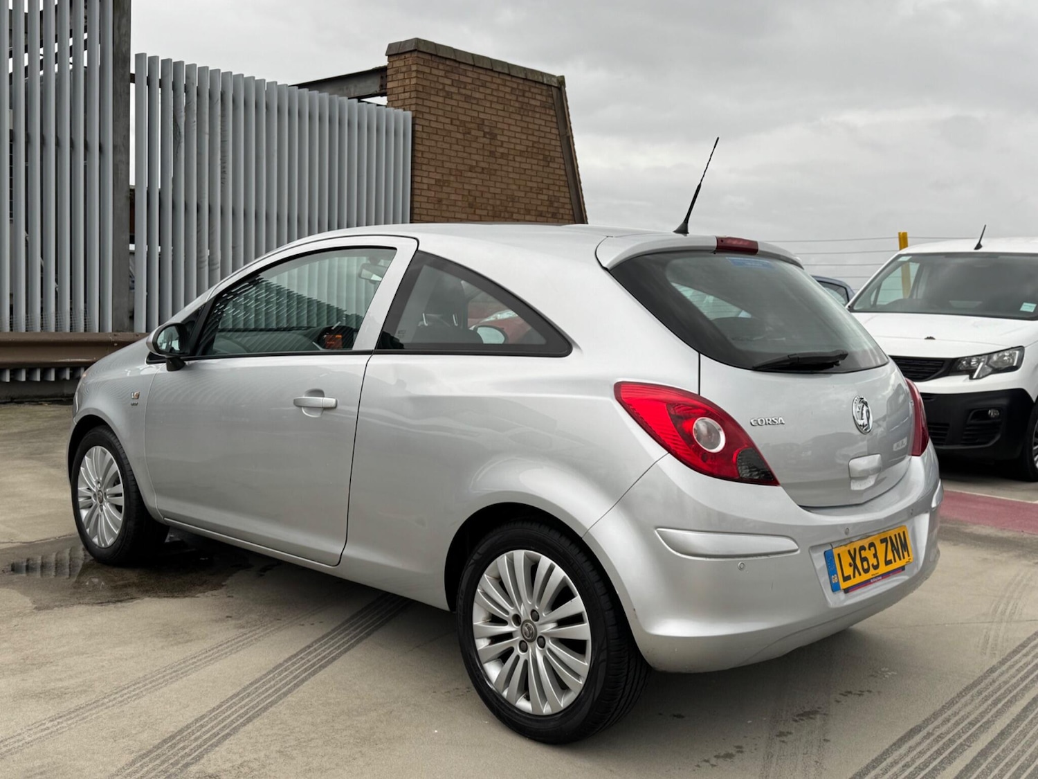 Used Vauxhall Corsa 2013 for sale - 76952788: Photo 5