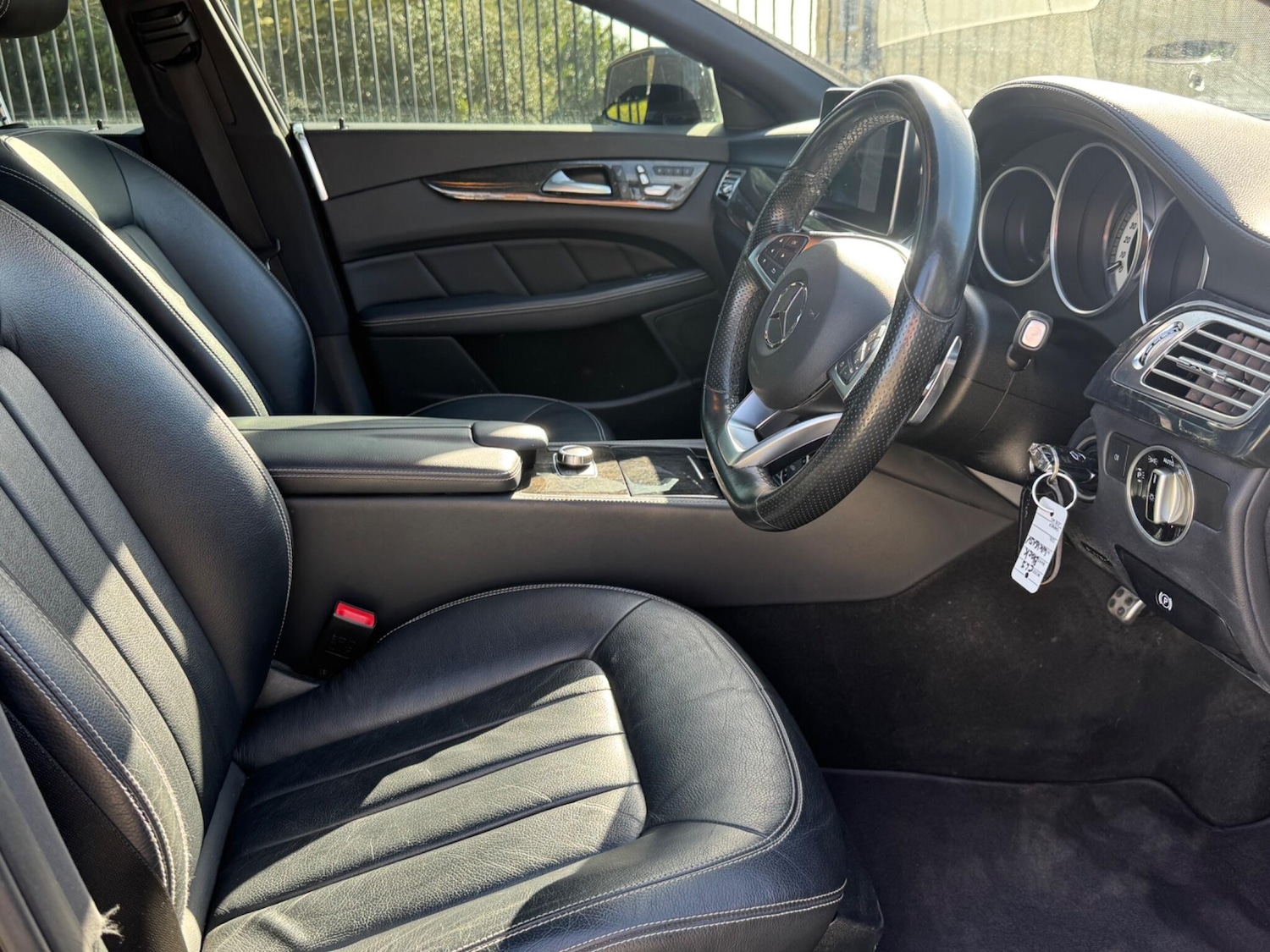 Used Mercedes-Benz CLS for sale - 77957878: Photo 25