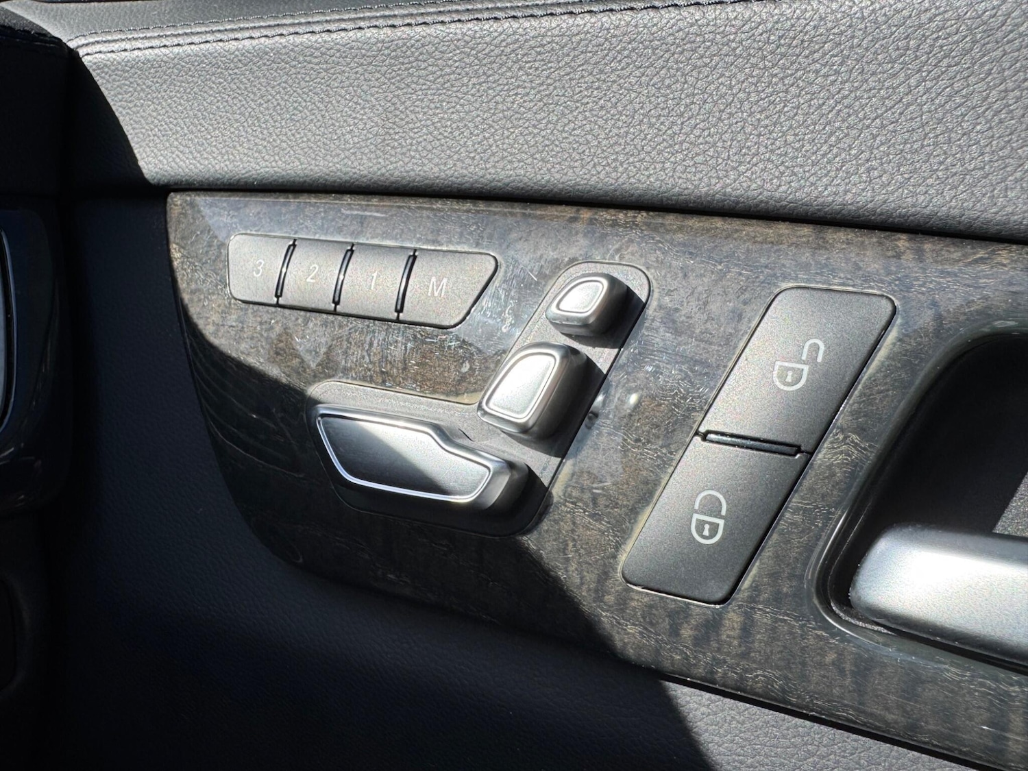 Used Mercedes-Benz CLS for sale - 77957878: Photo 30