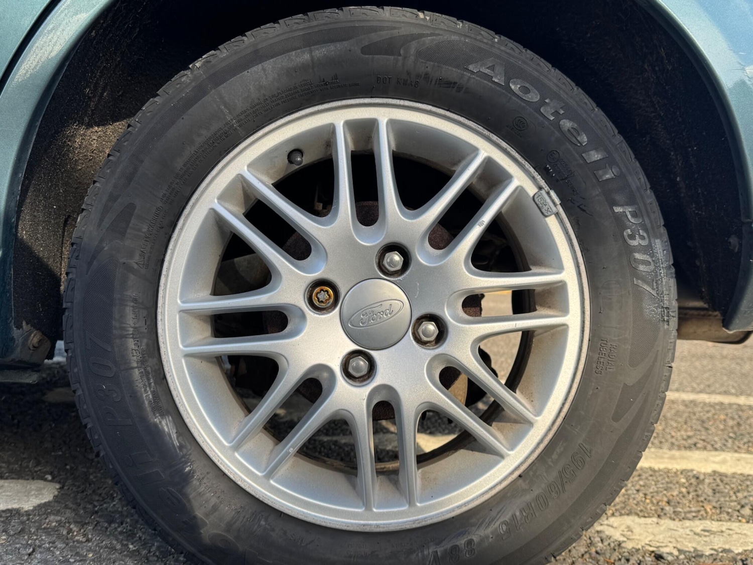 Used Ford Focus 2003 for sale - 76398331: Photo 11