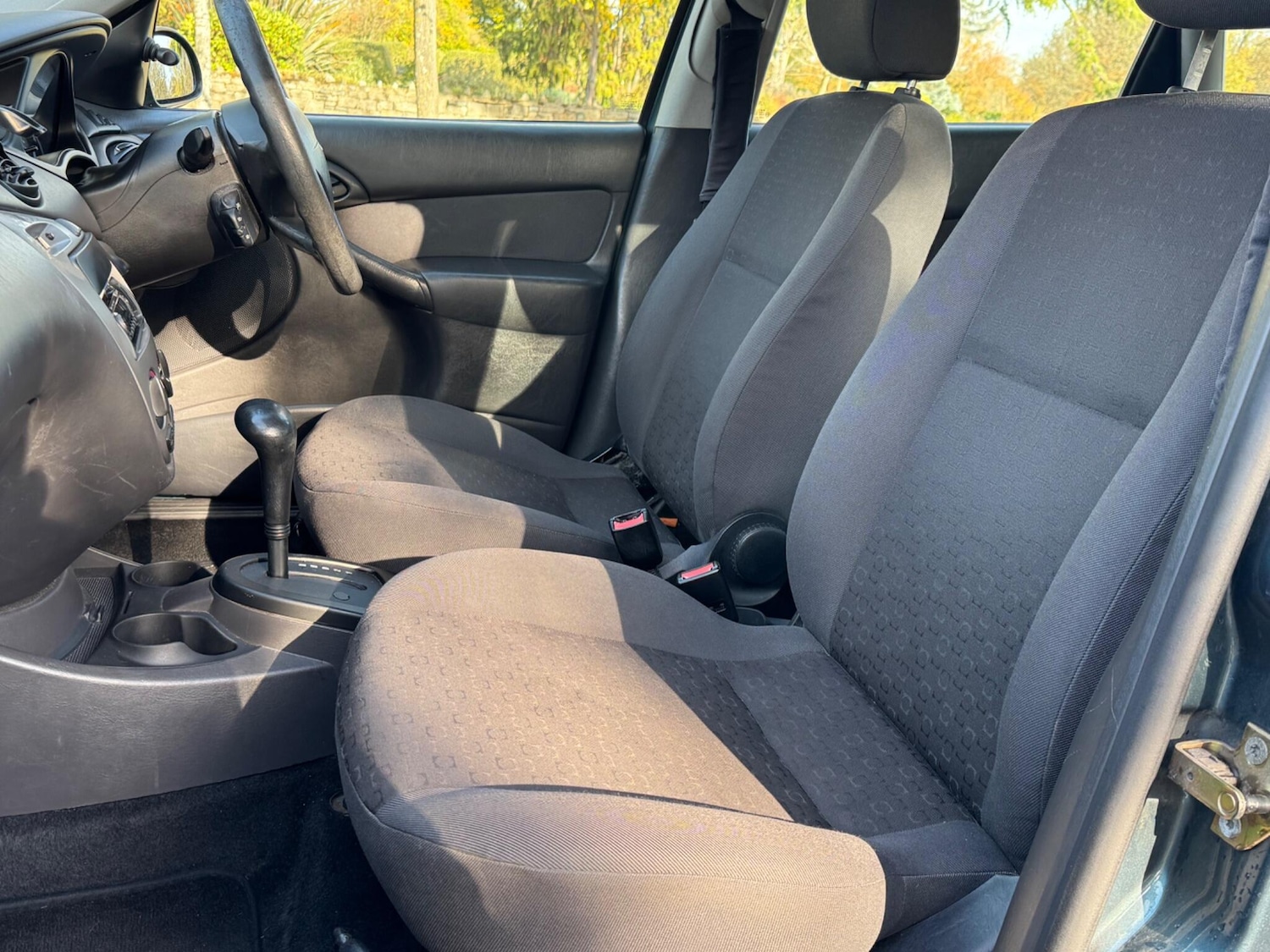 Used Ford Focus 2003 for sale - 76398331: Photo 15