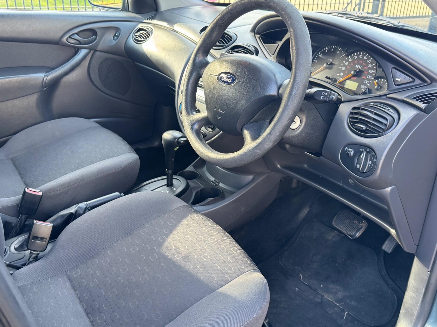 Used Ford Focus 2003 for sale - 76398331: Photo 21