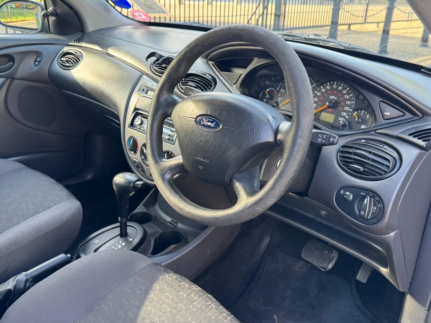 Used Ford Focus 2003 for sale - 76398331: Photo 23