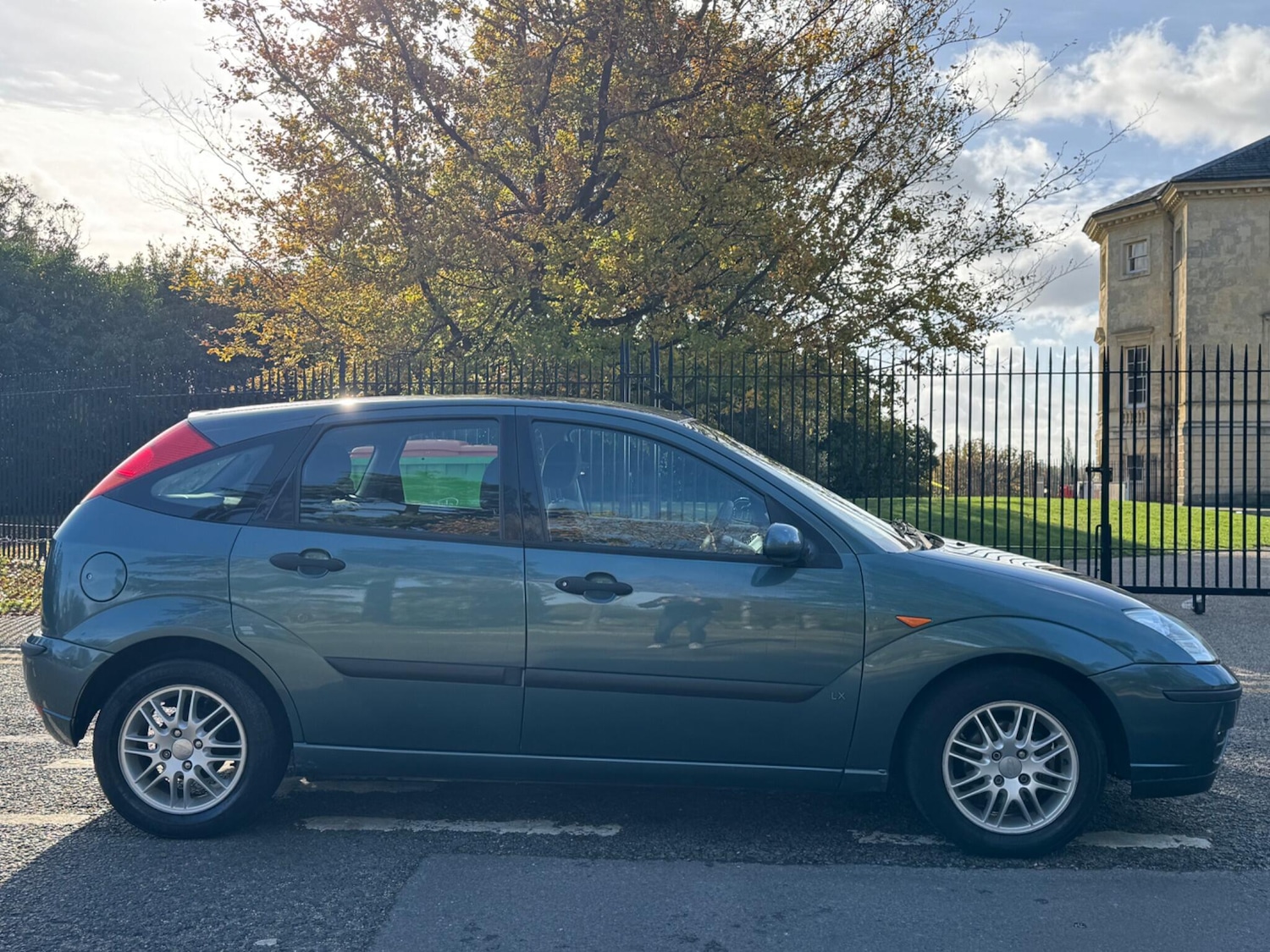 Used Ford Focus 2003 for sale - 76398331: Photo 8