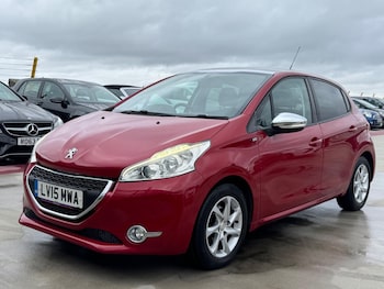 Used Peugeot 208 2015 for sale - 76512134: Photo