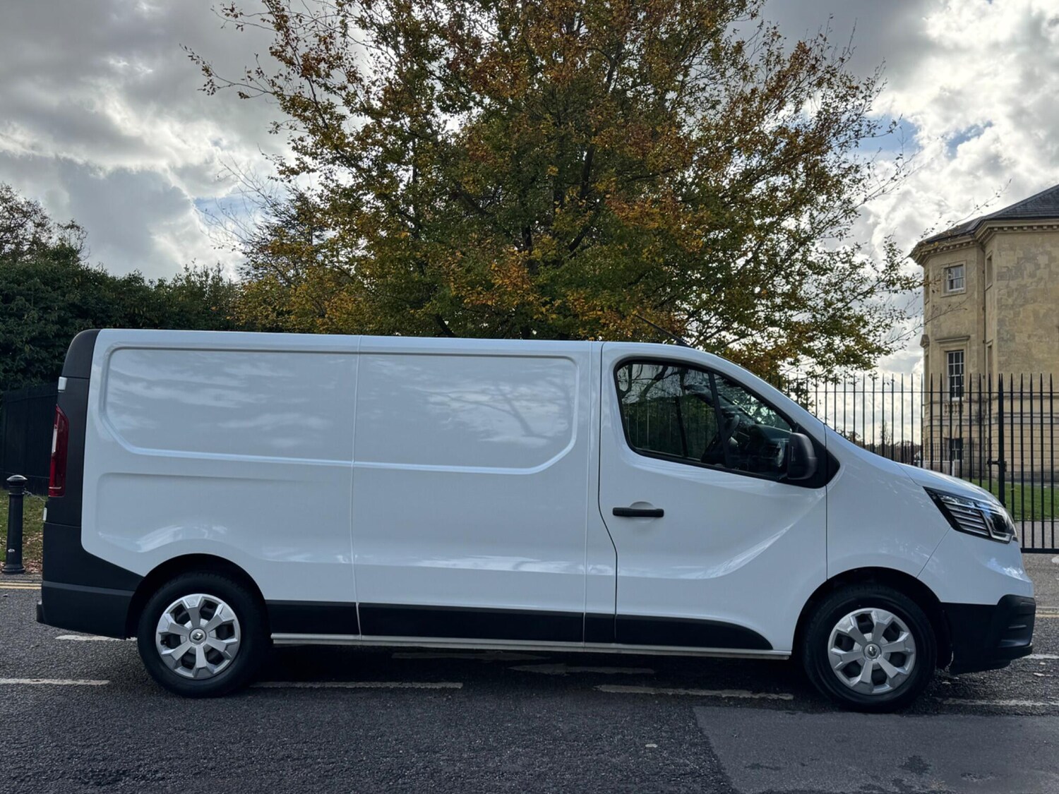 Used Renault Trafic 2022 for sale - 76349403: Photo 8