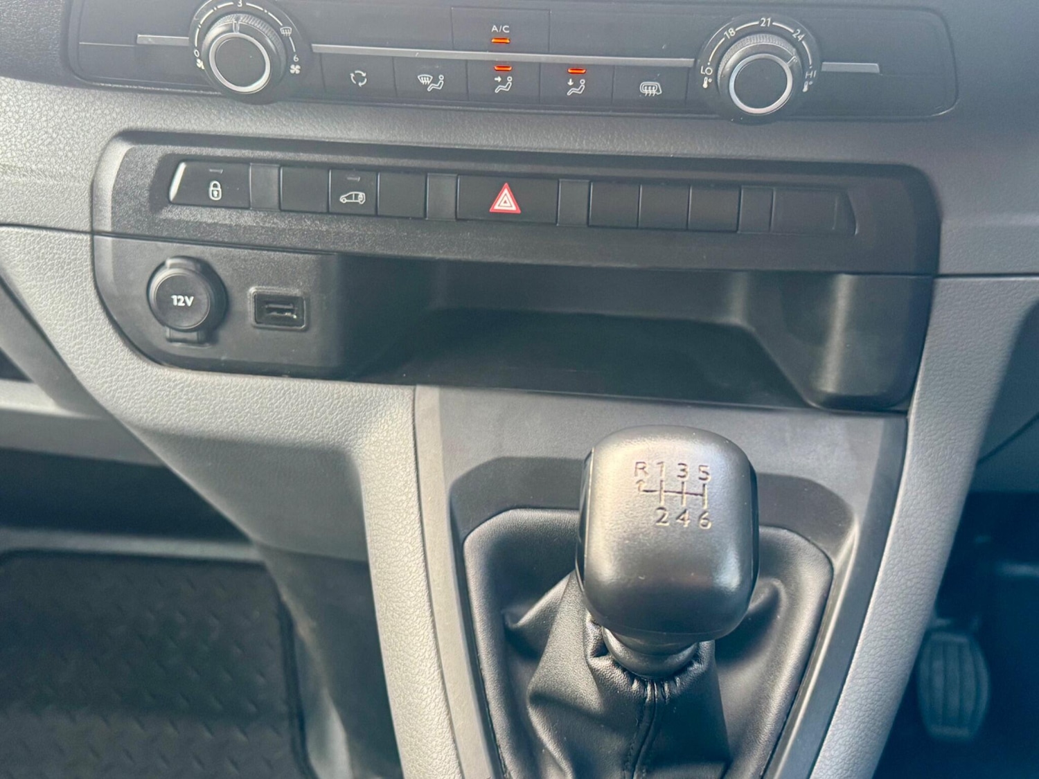 Used Peugeot Expert 2021 for sale - 76953277: Photo 24