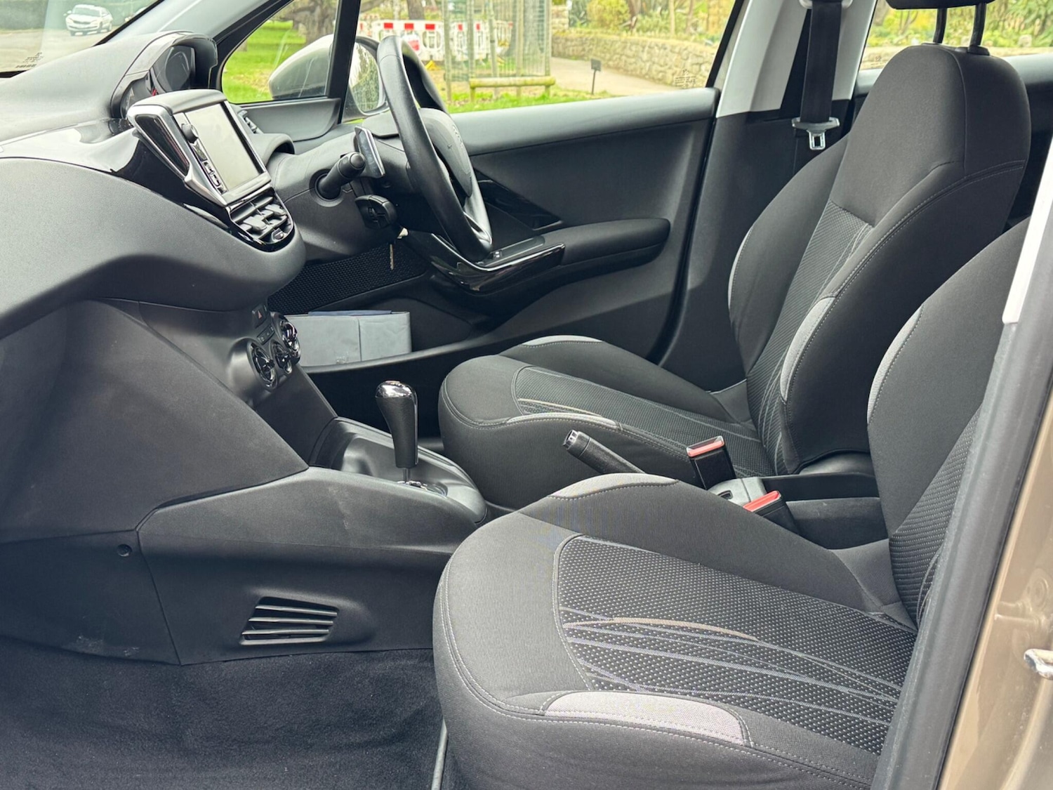 Used Peugeot 208 2012 for sale - 77626097: Photo 13