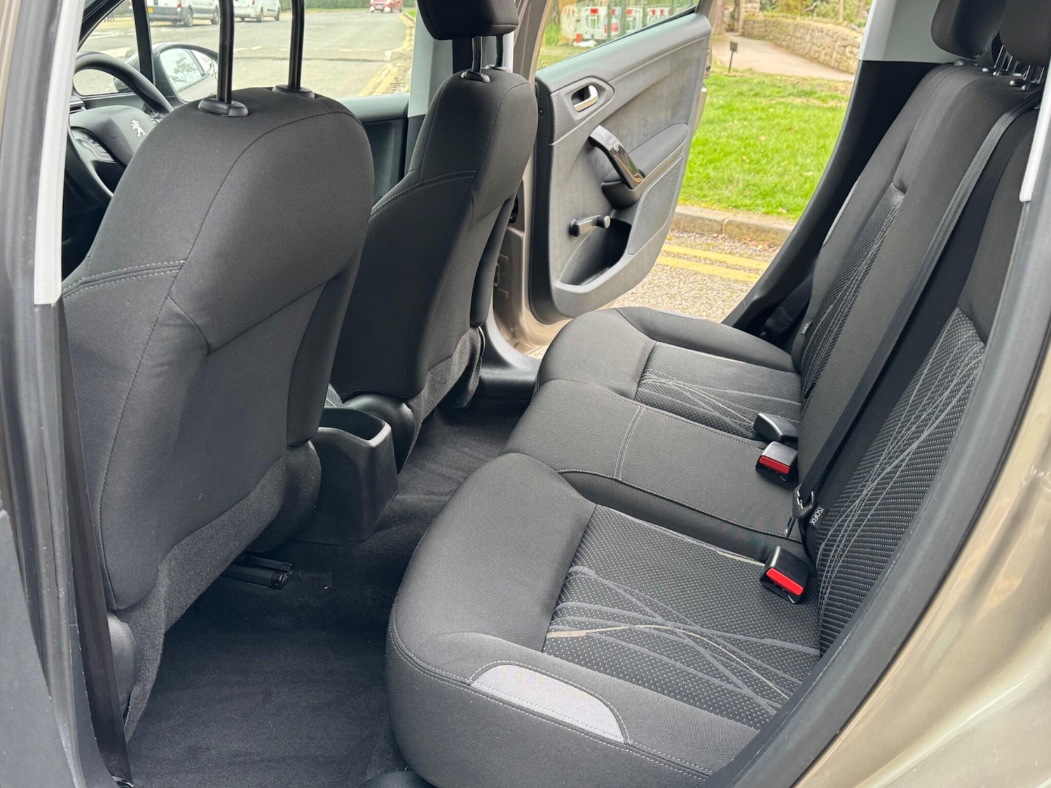 Used Peugeot 208 2012 for sale - 77626097: Photo 17