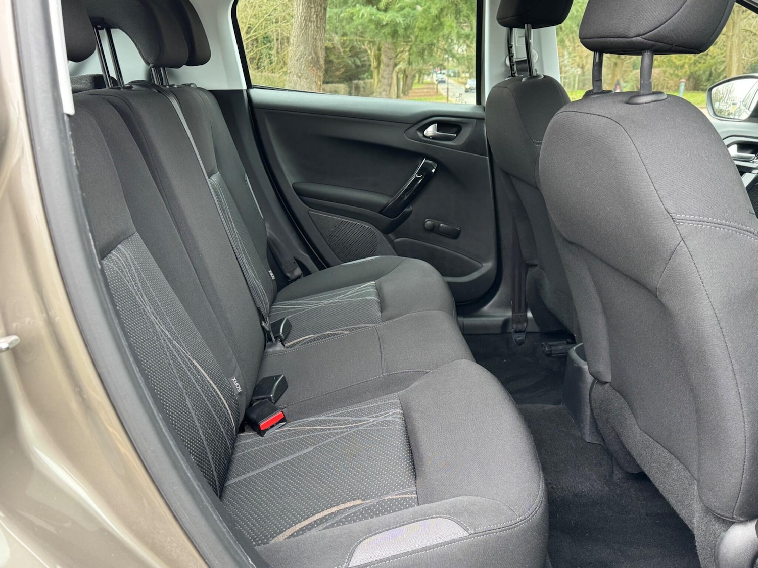 Used Peugeot 208 2012 for sale - 77626097: Photo 18