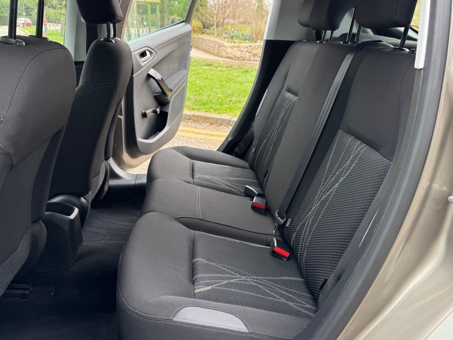 Used Peugeot 208 2012 for sale - 77626097: Photo 19